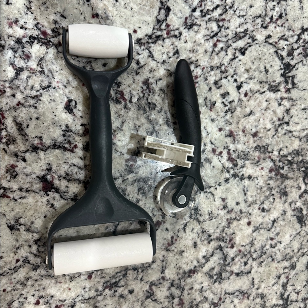 Pampered Chef Cutters Set, boat press, pie cutter and roller